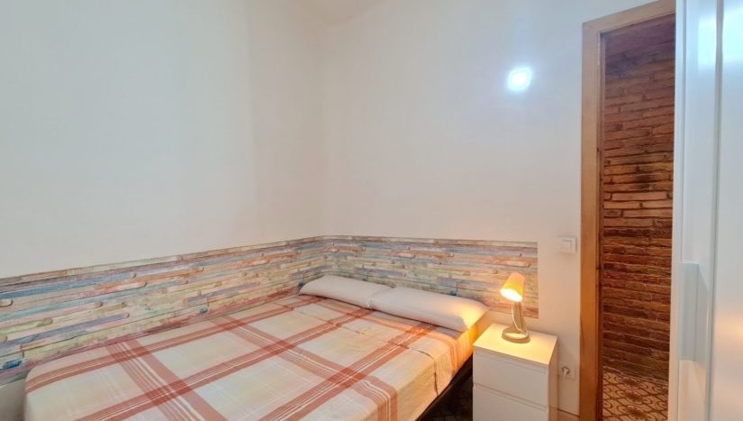 Bedroom 1 - Pere Serafí 36 (2)